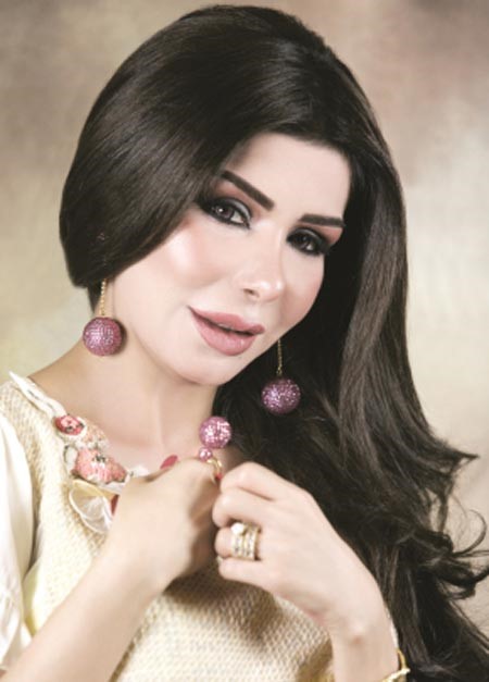 بخطوات بسيطة..يمكنك الحصول على شفايف وردية