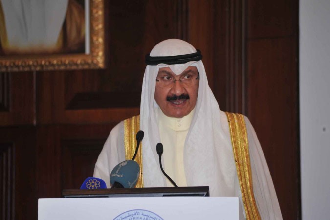 نائب رئيس مجلس الوزراء ووزير المالية الشيخ سالم العبدالعزيز متحدثا في بداية المنتدى