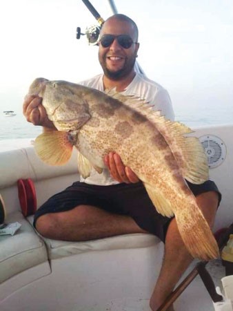 محمد الغريب مع الهامور العملاق المزيون﻿