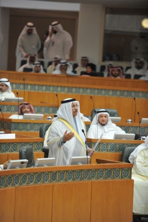 سمو رئيس الوزراء الشيخ جابر المبارك متحدثا في الجلسة