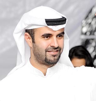 الشيخ حمد الصباح خلال حضوره المزاد