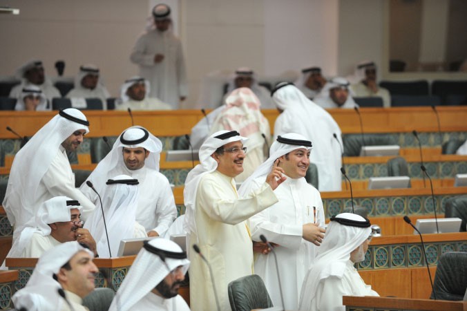 عسكر العنزي وكامل العوضيبين النواب