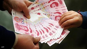 أهدى خطيبته 102 كيلوغرام "أوراقا نقدية"