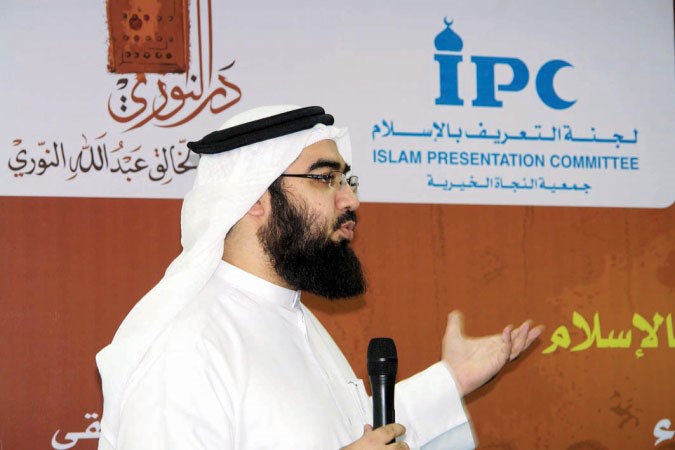 الداعية حسن الحسيني متحدثا 