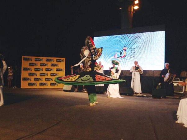 فلكلور جنوب افريقيا ادهش الجميع﻿