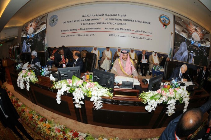 الشيخ صباح الخالد مع الحضورفي افتتاح اعمال اجتماع المجلس المشترك لوزراء الخارجية للقمة العربيةالافريقية الثالثة