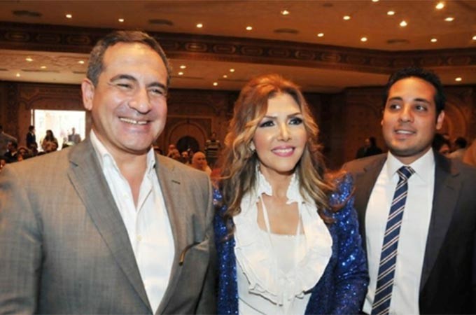 بالصور.. نادية مصطفى تحتفل بعقد قران ابنتها المحجّبة