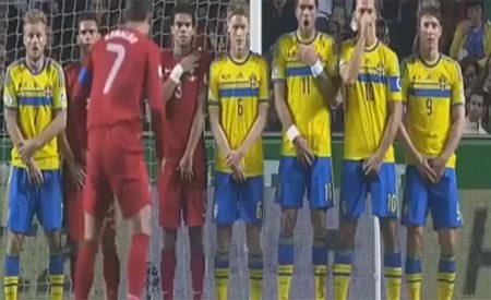  بالفيديو.. إبراهيموفيتش يحمي "أنفه".. ورونالدو "يسخر"