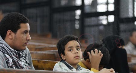 أول صور لـ "حازم أبو إسماعيل" داخل قفص الاتهام بـ"الجنايات"
