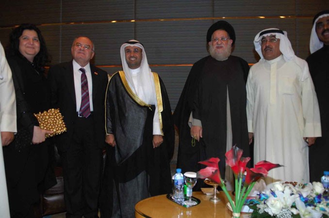د نايف الحجرف ود خضر حلوي والسيد محمد باقر المهري ونائب رئيس التحرير الزميل عدنان الراشد ونجلاء النقي