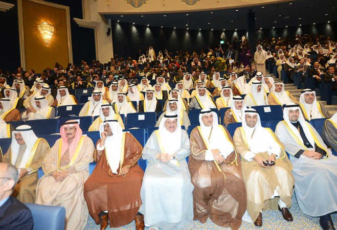 الوزراء انس الصالح ود نايف الحجرف وسالم الاذينة وعيسى الكندري والشيخ علي العبدالله والشيخ د ابراهيم الدعيج في مقدمة الحضور