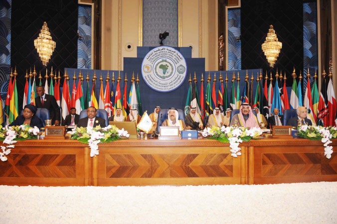 صاحب السمو الامير والشيخ صباح الخالد ونبيل العربي ورئيس الوزراء الاثيوبي ورئيس مفوضية الاتحاد الاوروبي