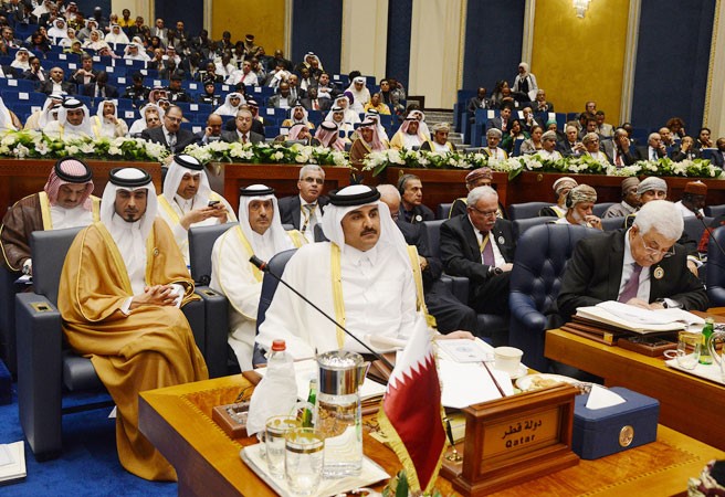 صاحب السمو الشيخ تميم بن حمد خلال مشاركته في اعمال القمة﻿