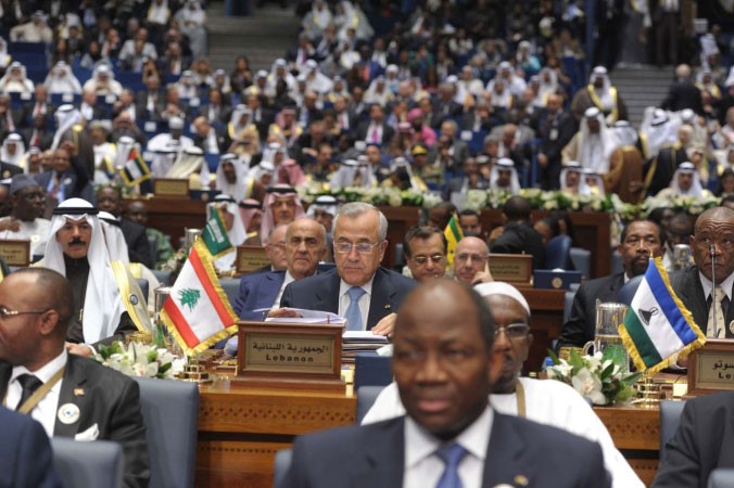 الرئيس اللبناني مشاركا في اعمال القمة هاني الشمري