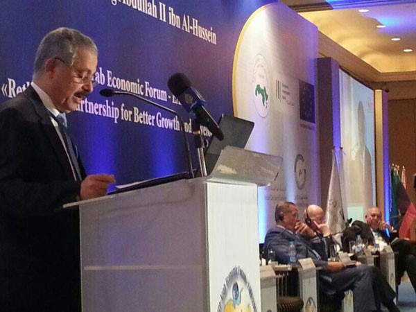فهد الابراهيم متحدثا في المؤتمر﻿