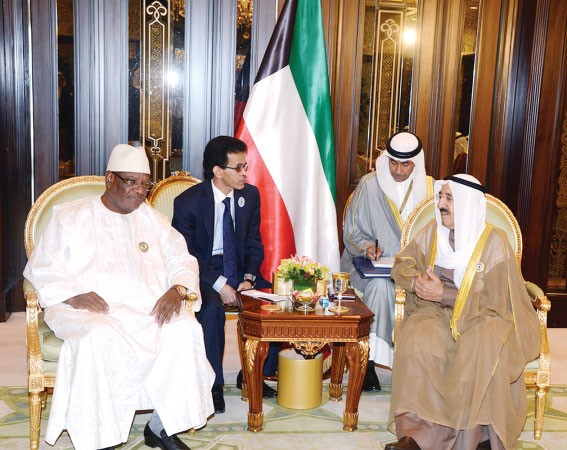 صاحب السمو الامير الشيخ صباح الاحمد مستقبلا رئيس مالي ابراهيم بوبكر كيتا﻿