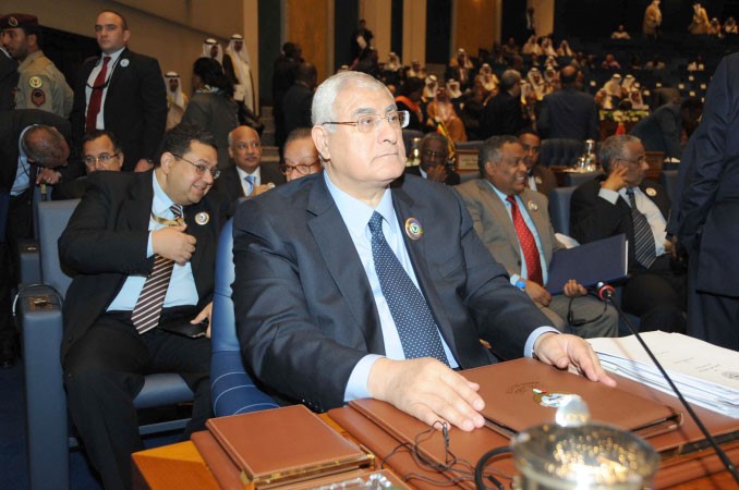 الرئيس المصري عدلي منصور خلال مشاركته في القمة
