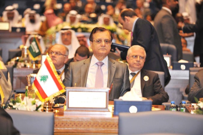 وزير الخارجية اللبناني عدنان منصور