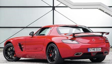 بالصور: مرسيدس تودع موديل SLS AMG بنسخة أخيرة استثنائية
