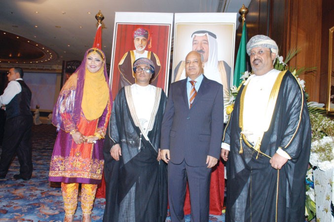 السفير المصري عبدالكريم سليمان يهنئ