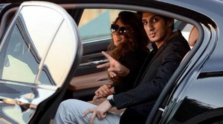 بالفيديو.. متسابق سعودي في "ستار أكاديمي"يدعو أهله للوقوف إلى جانبه