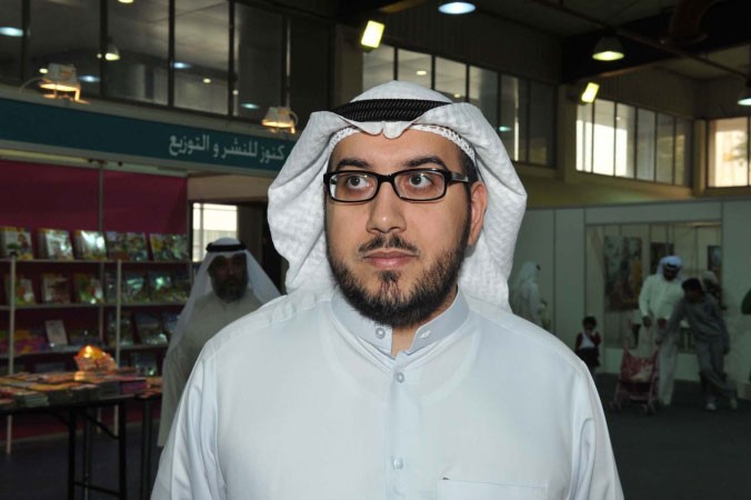 اسامة الشاهين في زيارته للمعرض