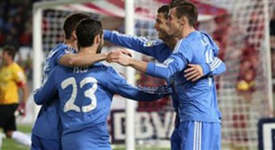 عارضة ريال مدريد أطول بـ 6 سنتيمترات من القياس القانوني في ملعب ألميريا!