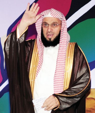 القرني: الإسلام مشروع رباني وسطي  وعلى المسلمين  المحافظة عليه وعدم الإساءة إليه بأفعال وتصرفات غير مسؤولة