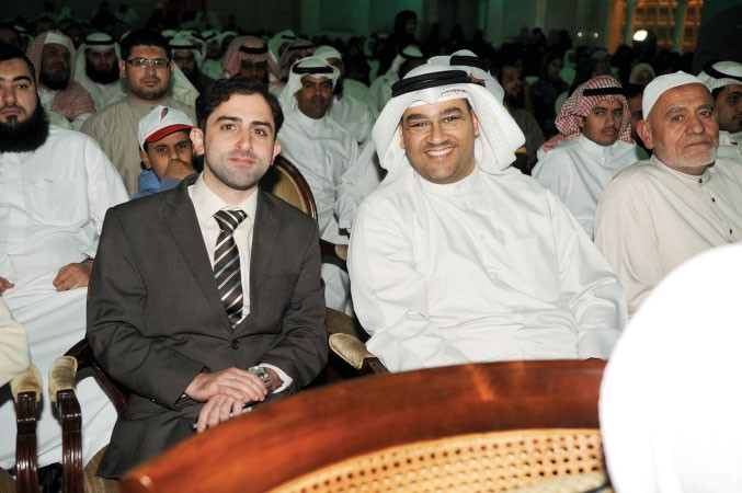 مدير التحرير الزميل محمد الحسيني وم علي حيدر﻿