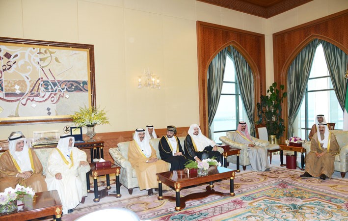 صاحب السمو خلال استقباله رؤساء مجالس الشورى والنواب والوطني والامة بدول مجلس التعاون لدول الخليج العربية متين غوزال