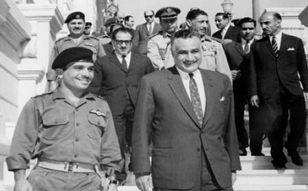 بالفيديو.. مؤرخ مصري يكشف سراً مذهلاً عن سبب وفاة عبدالناصر..