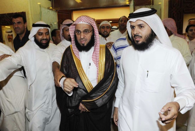 ترحيب بالشيخ دعائض القرني