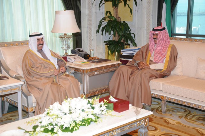 سمو ولي العهد خلال استقباله سلطان بن حثلين﻿