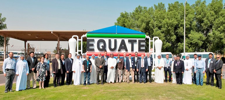 محمد حسين مع ممثلي شركات التامين﻿