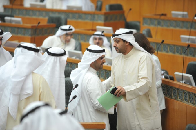 الشيخ محمد العبدالله يتلقى التهاني بعد نيله ثقة المجلس﻿