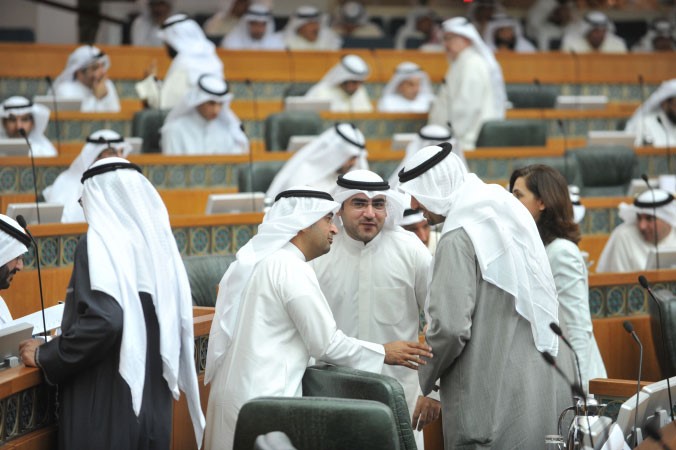 دعبدالكريم الكندري متوسطا انس الصالح ودنايف الحجرف﻿