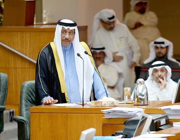 سمو رئيس مجلس الوزراء الشيخ جابر المبارك على المنصة