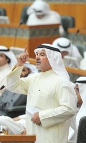 صالح عاشور متحدثا