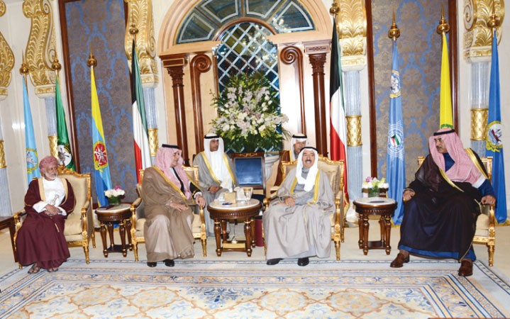 صاحب السمو الامير الشيخ صباح الاحمد والشيخ صباح الخالد وصاحب السمو الملكي الامير سعود الفيصل ويوسف بن علوي﻿