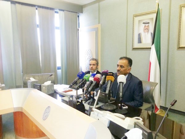 دسامي الطاهر متحدثا خلال المؤتمر