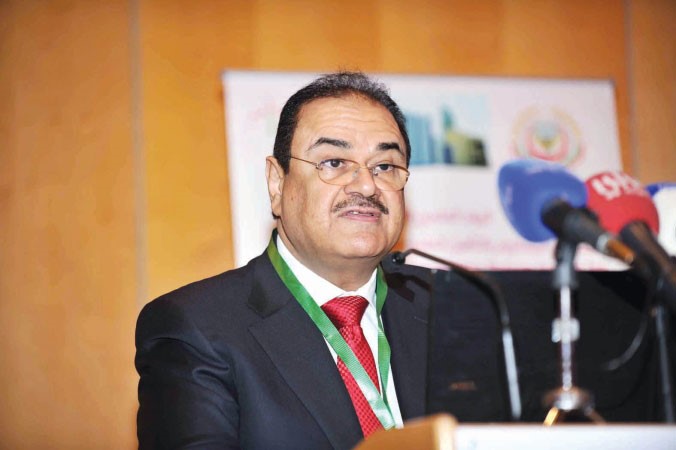 د عادل العوضي متحدثا﻿