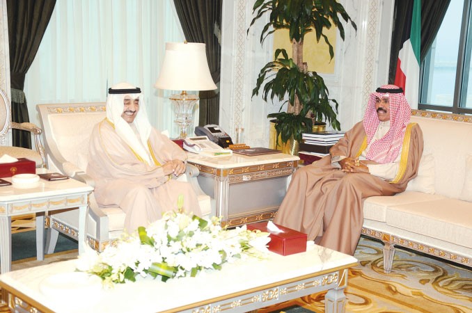 سمو ولي العهد الشيخ نواف الاحمد مستقبلا جاسم الخرافي﻿