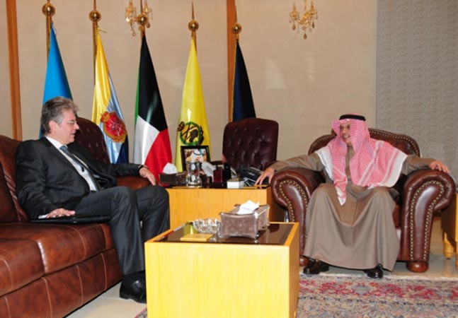 الشيخ خالد الجراح مستقبلا سفير سلوفاكيا 