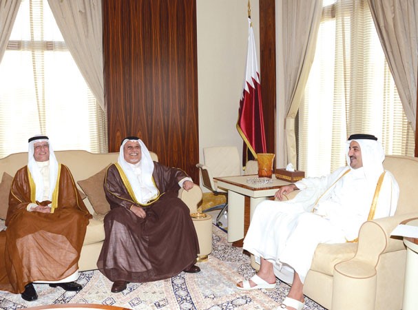 امير قطر صاحب السمو الشيخ تميم بن حمد يتسلم رسالة من مبعوث صاحب السمو الامير