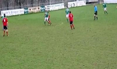 بالفيديو.. لاعب هاو يسجل هدفاً رائعاً على طريقة "بيركامب"