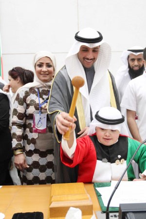 الرئيس مرزوق الغانم يعلن بدء جلسة المعاقين بمشاركة احدهم﻿
