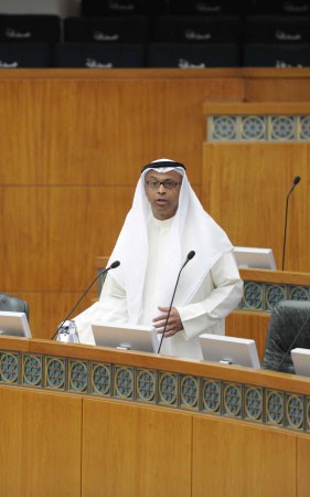 جاسم التمار خلال الجلسة﻿