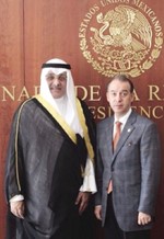 السفير سميح جوهر حيات مع السيناتور راوول زيرفانتس﻿