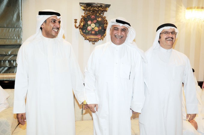 شعيب المويزري متوسطا شايع الشايع ومهلهل الخالد
