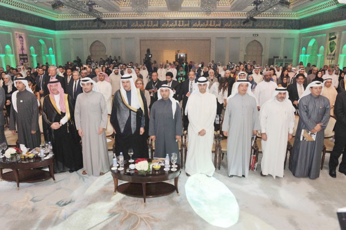 الشيخ سلمان الحمود ودنايف الحجرفو د يوسف الابراهيم ود فواز الحصينان وعمر الغانم وبدر الخرافي وفهد الغيص خلال الاحتفال